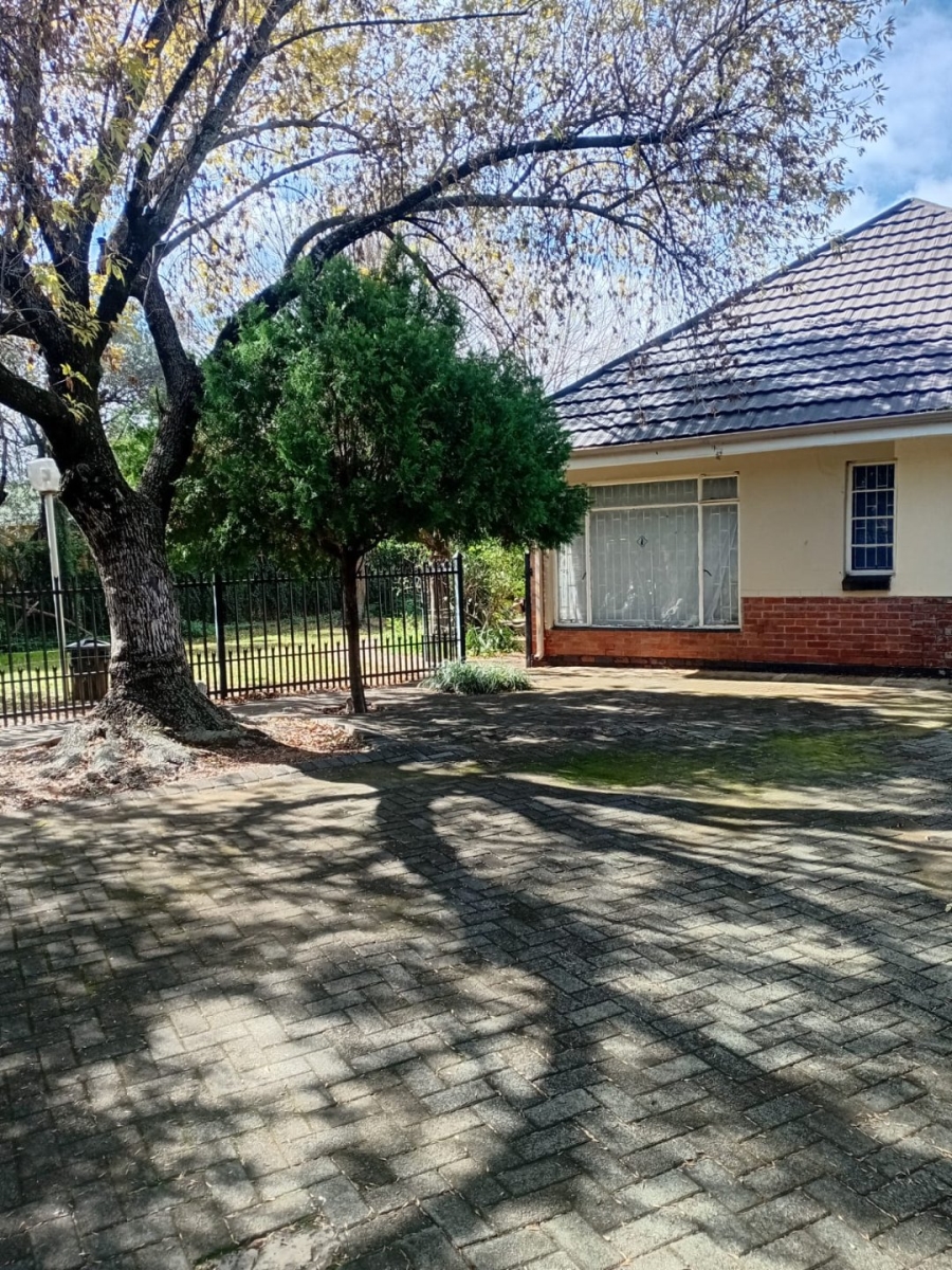 6 Bedroom Property for Sale in Park West Free State